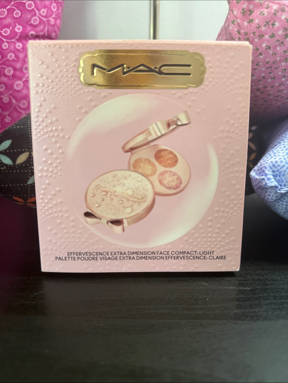MAC Cosmetics NEW Effervescence Extra Dimension Face Compact in Light